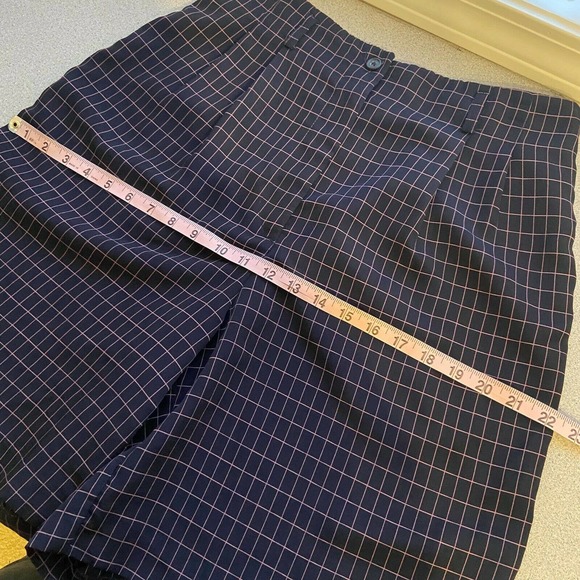 VTG Haley Women's Golf Shorts Size 10 Navy Pink Check Slash Pockets Back Pocket - Picture 7 of 9